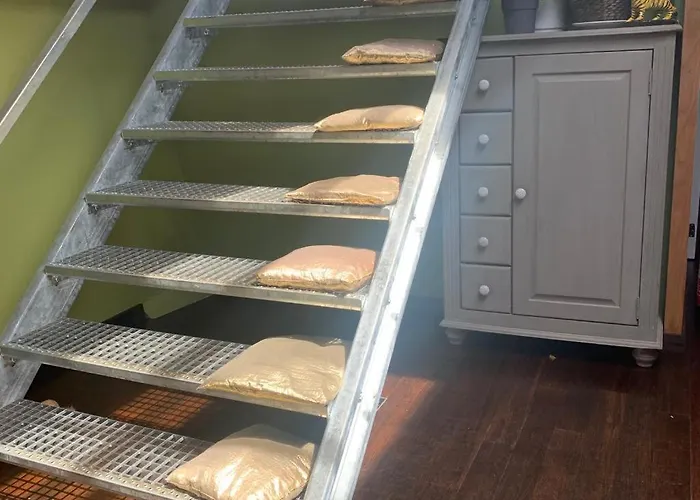 Hotelschip City, In De Zomer én De Winter! Botel Amsterdam