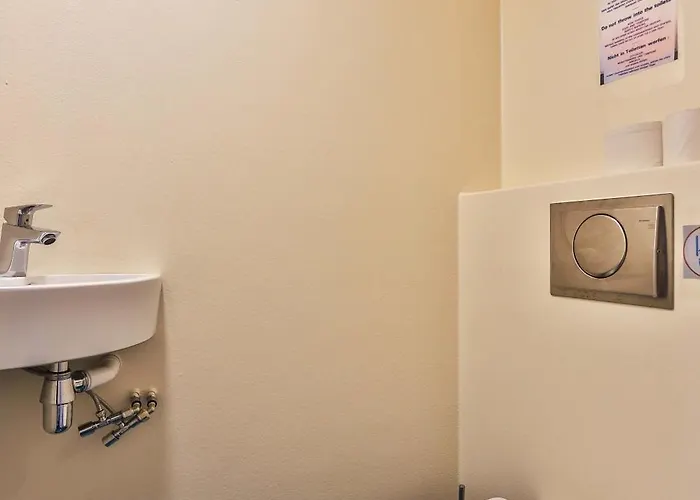 Hotelschip City, In De Zomer én De Winter! * Amsterdam