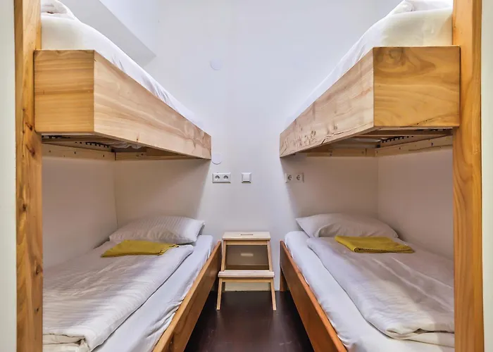 Hotelschip City, In De Zomer én De Winter! * Amsterdam