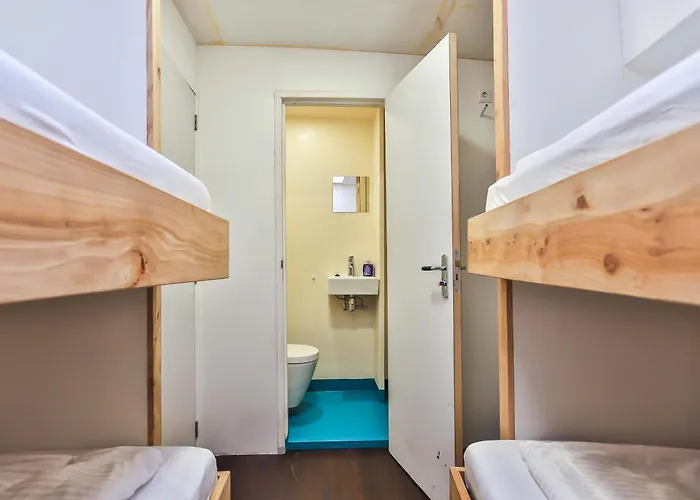 Hotelschip City, In De Zomer én De Winter!