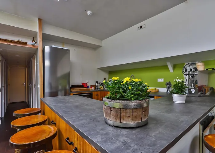 Hotelschip City, In De Zomer En De Winter! *